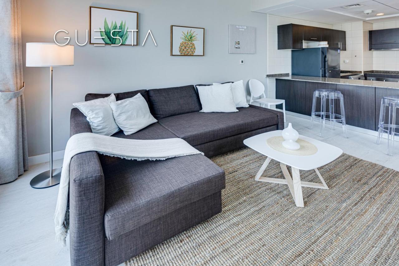 Apartament cu vedere la mare