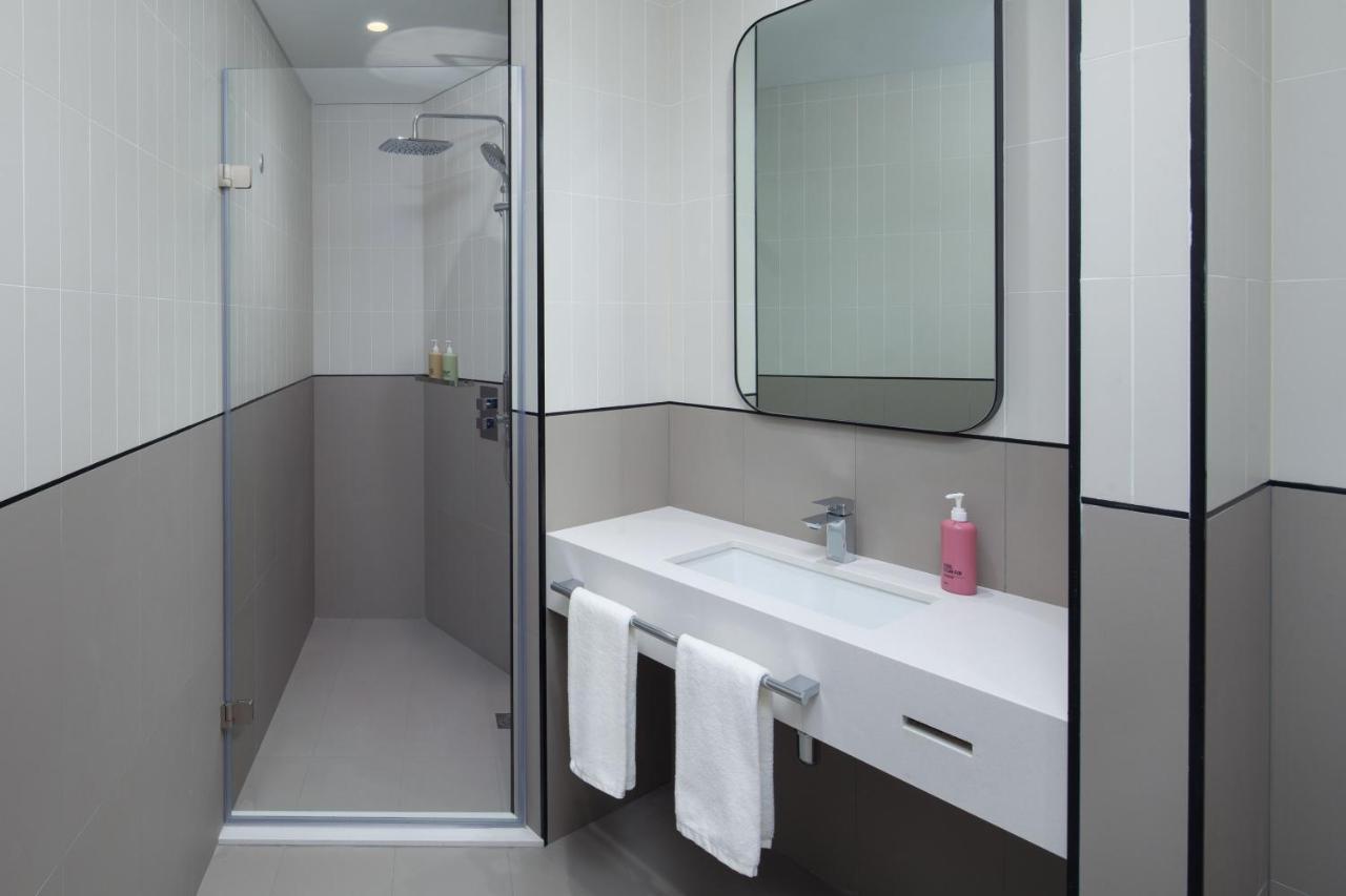 Quarto Rover - Estadia Mensal - 30% de Desconto em Comidas & Bebidas e 50% de Desconto no Serviço de Lavanderia