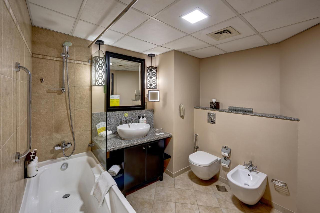 Standard Zimmer mit Kingsize-Bett Stadtblick