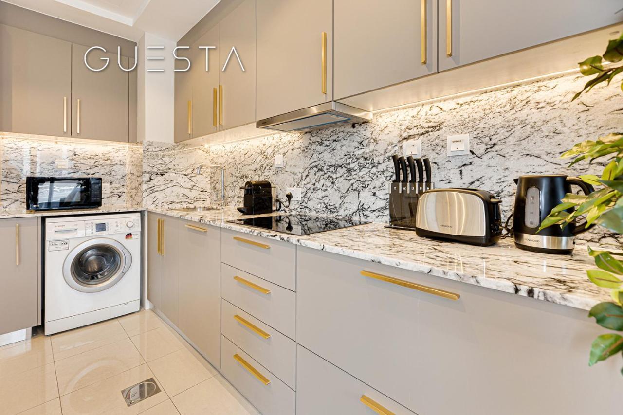 Apartament cu vedere la mare