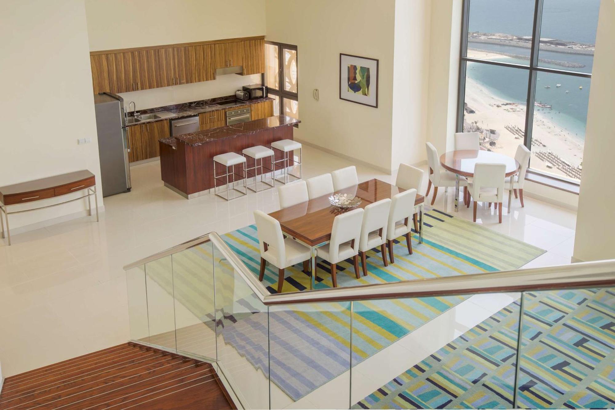 Suite Dúplex con cama extragrande y vistas al mar