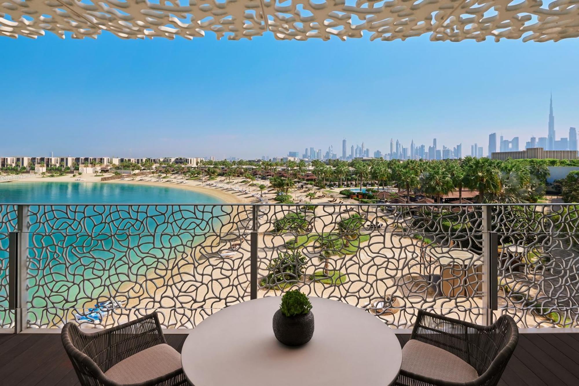 Camera Deluxe con 2 Letti Queen-Size, Balcone e Vista Spiaggia
