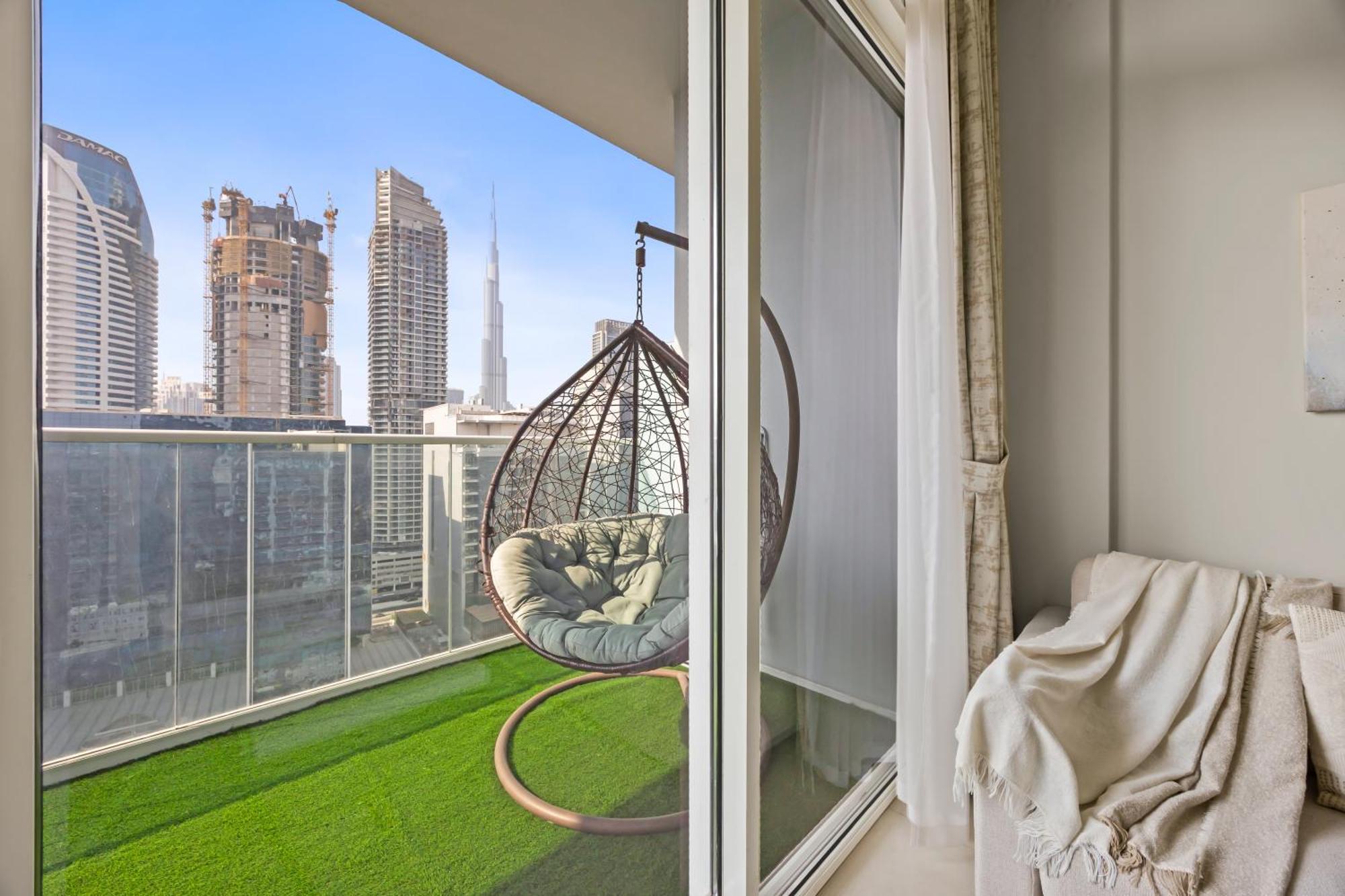 One-Bedroom Apartment City View