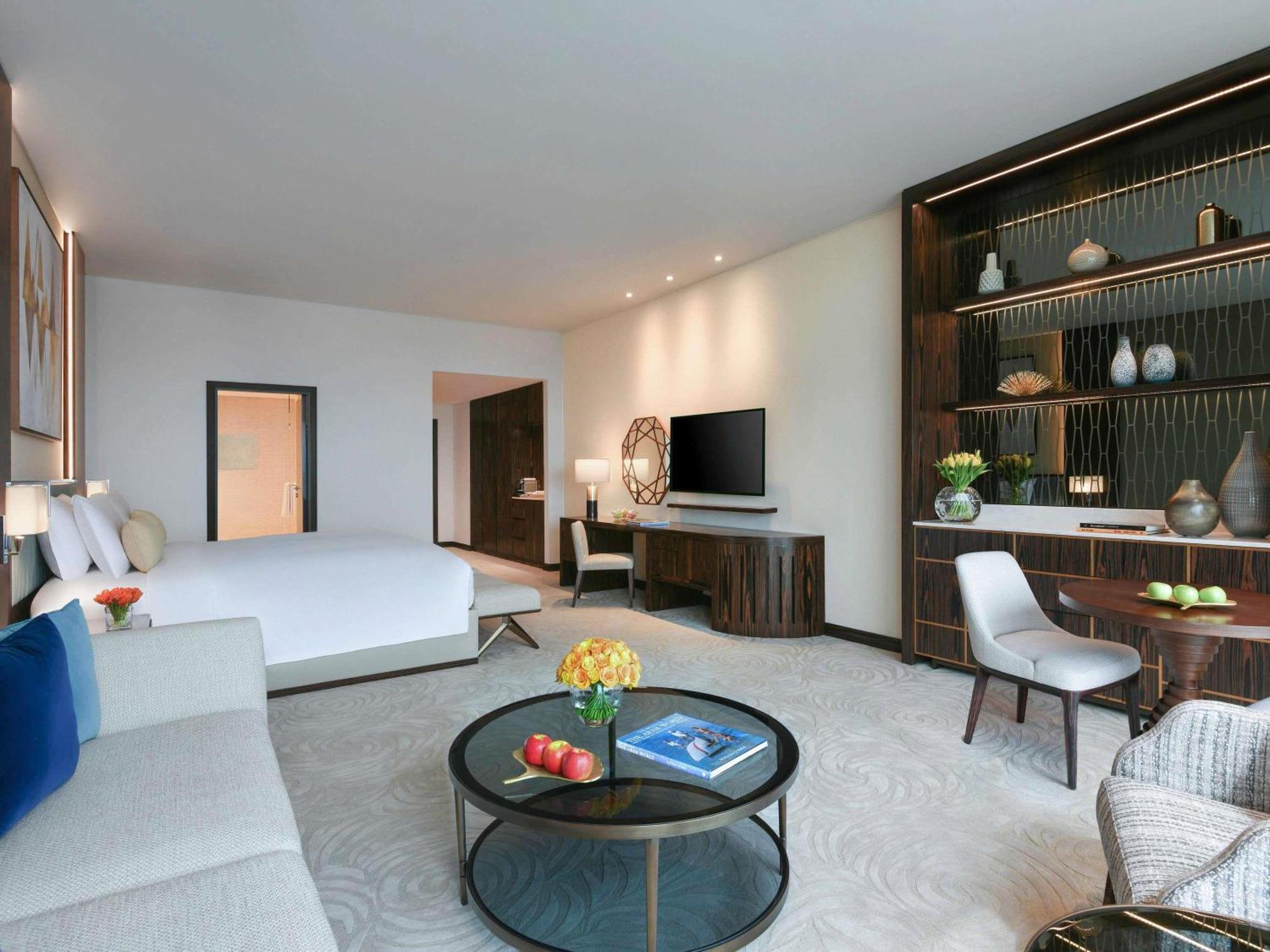 Luxury Club King Room Club Millésime Access,1771240471:JPEG