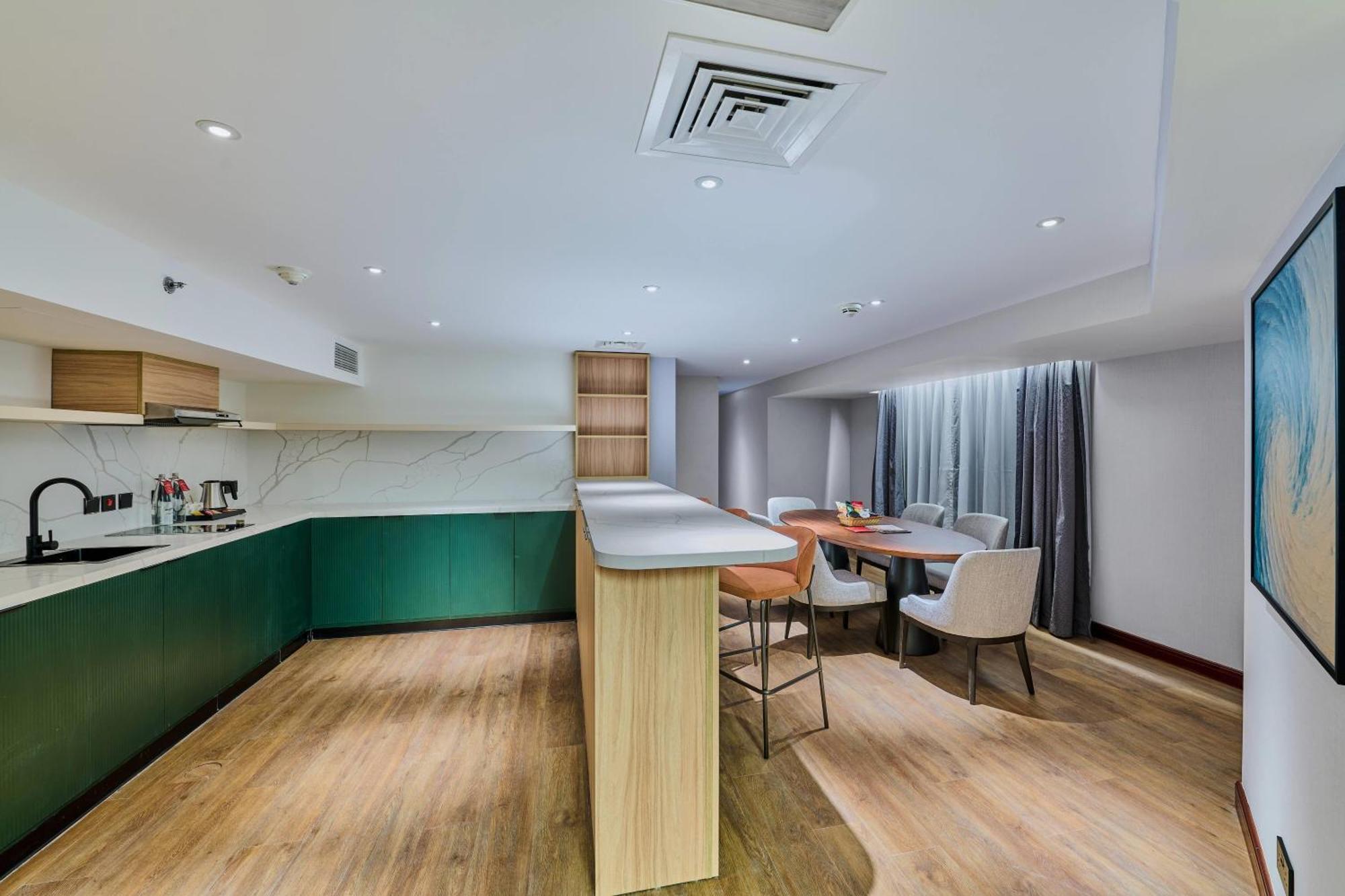 Penthouse-Suite mit 1 Schlafzimmer, Kingsize-Bett und Stadtblick