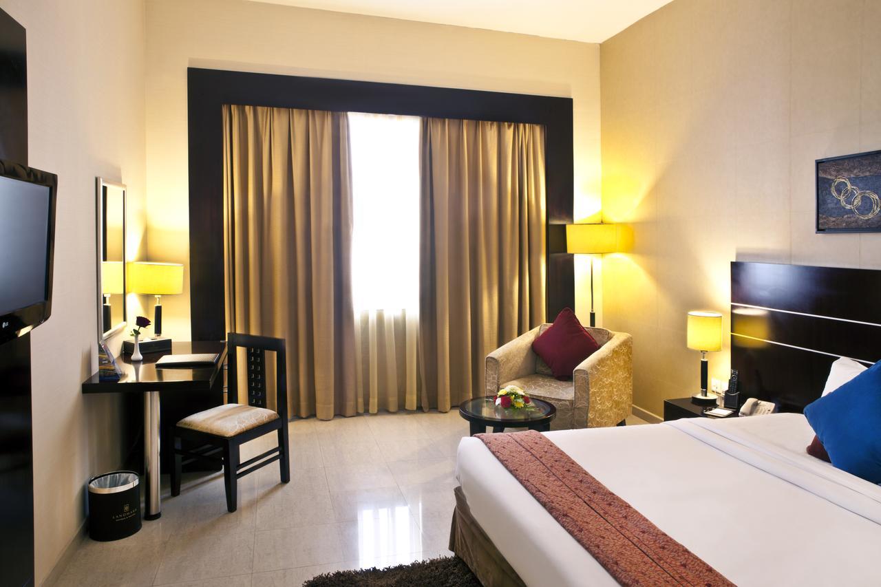 غرفة قياسية كينغ