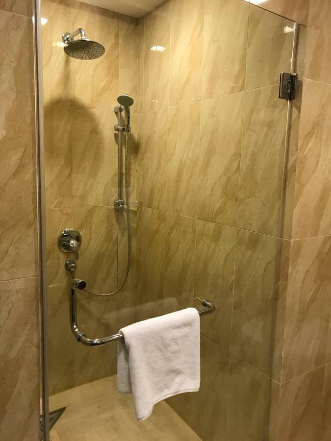 Staycation-Paket – Deluxe Apartment mit einem Schlafzimmer und Meerblick, Abendessen inklusive Menü