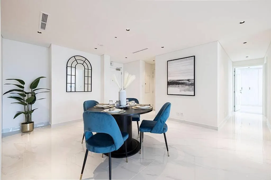 Magnificent - Luxurious 3 Bedroom With Marina View-1
