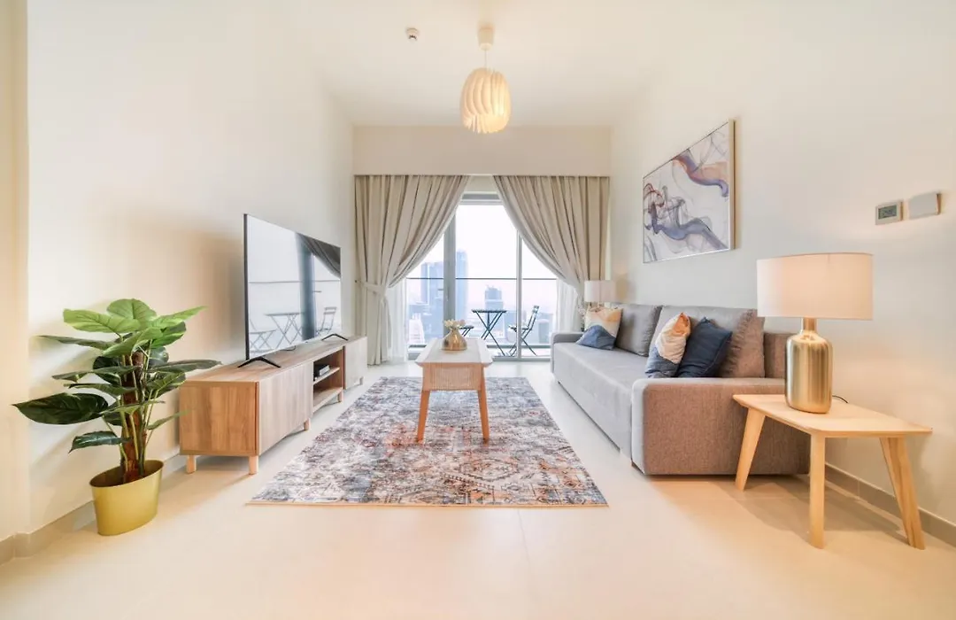 Burj Royale, Downtown Dubai - Mint Stay-1