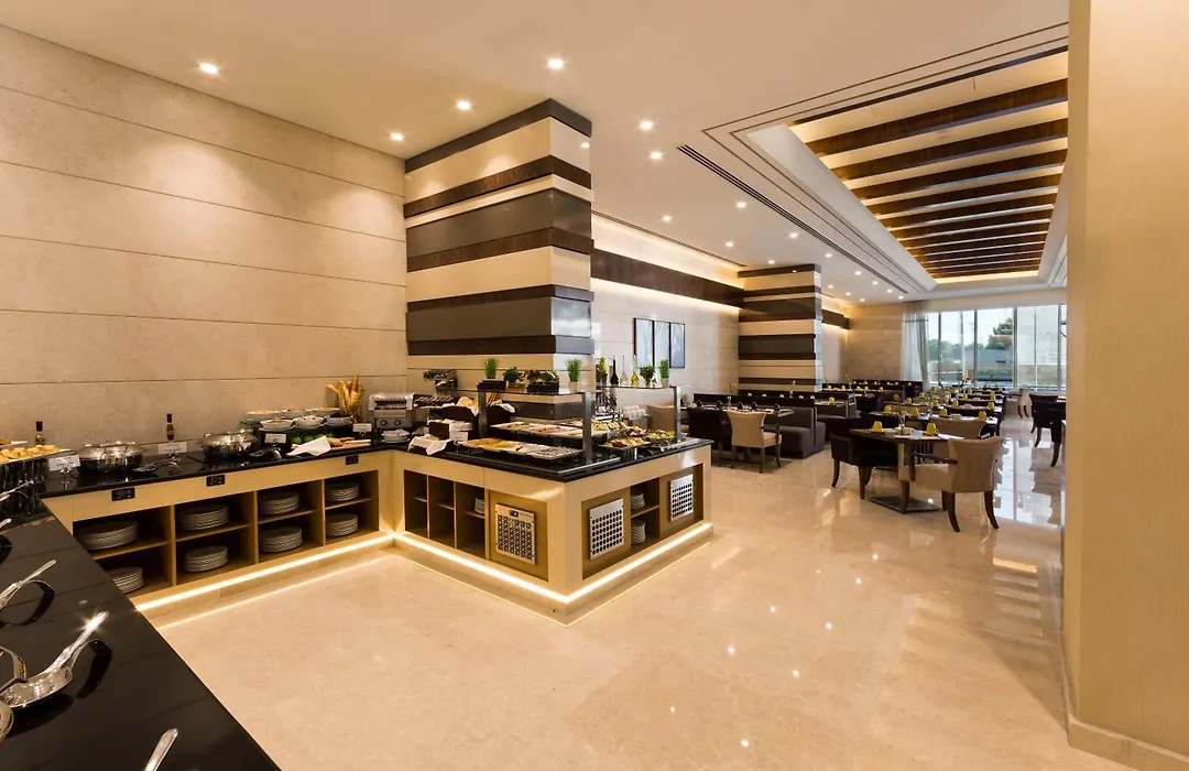 Golden Tulip Media Hotel-1