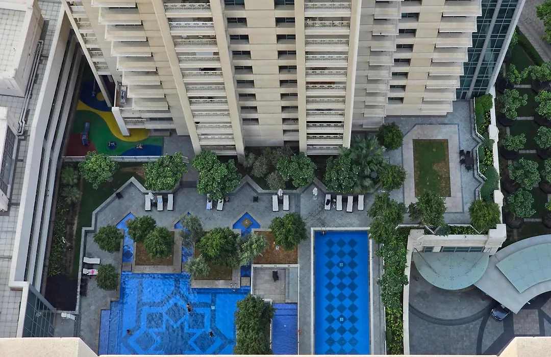 Downtown Oasis, Burj Khalifa Views, Luxury Amenities-1