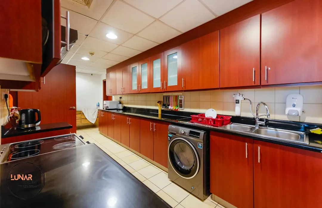 Lunar Cozy Hostel - Jbr-1