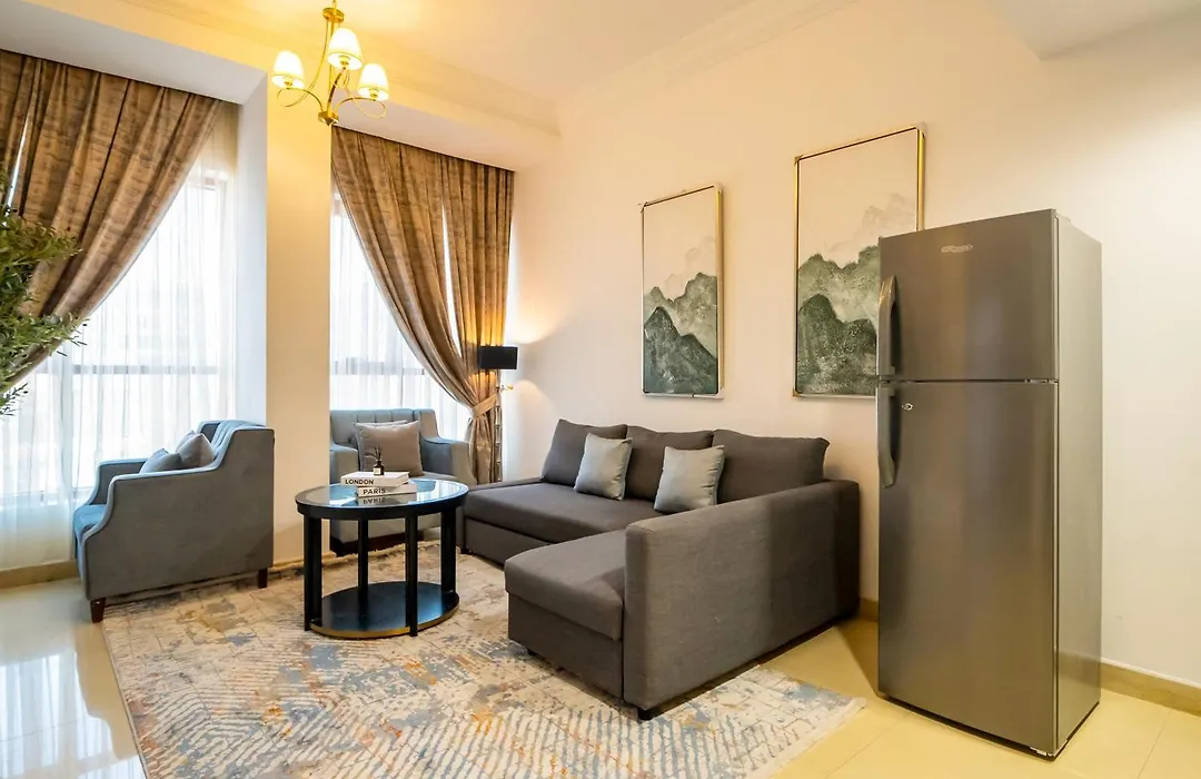 1Bhk , 5 Mins From Dxb Airport & Metro-1