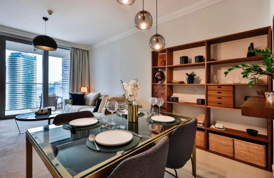 " Luxury Stay In Downtown Dubai - Stunning Views & Prime Location !-1