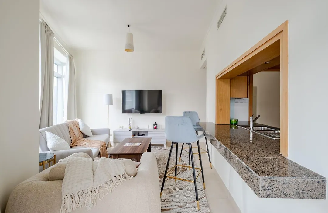 2Br Luxury Apartment In Downtown Opposite Mall And Fountain Entrance-1