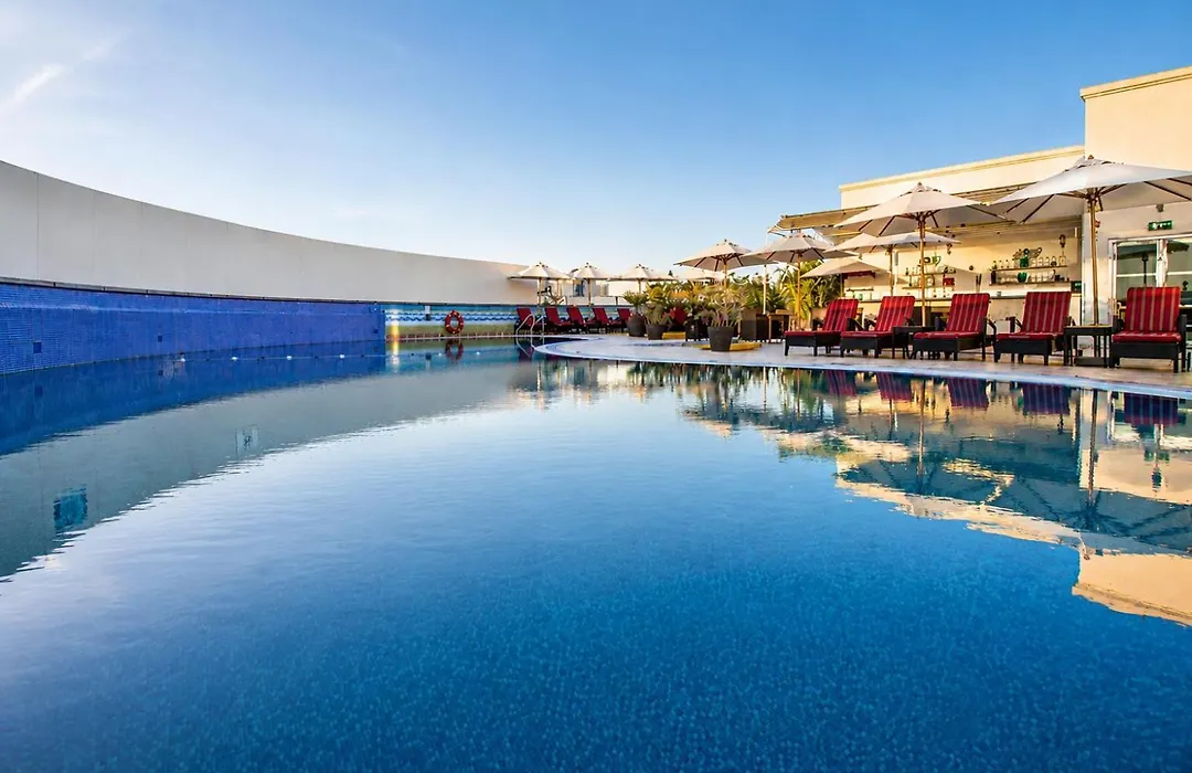 Sunday Hotel Holiday International Dubai-1