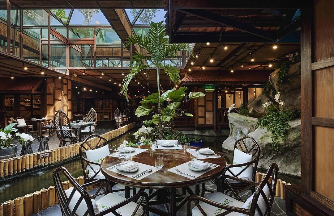 Moevenpick Grand Al Bustan-1