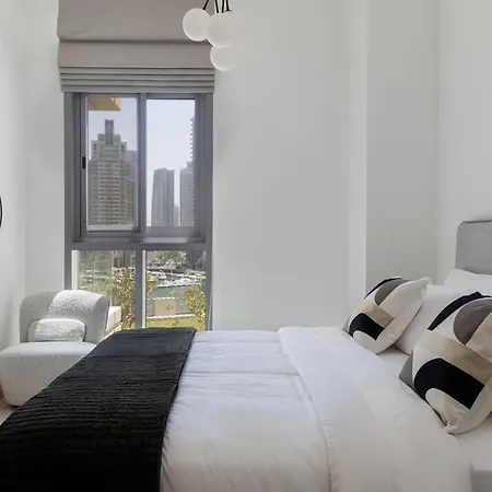 Dubai Marina, Two Bedrooms Apartment With Full Marina View-3