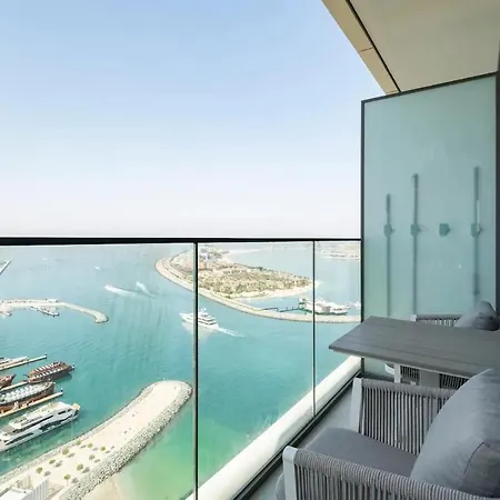 Luxurious Beachfront Apartment-2