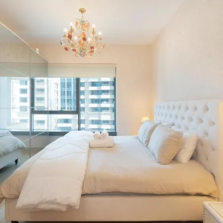 Downtown Dubai, Luxury 2 Bed 2 Bath Apartment - Pool, Gym, Aircon, Parking - Views Of The Dubai Fountain & Burj Khalifa-3