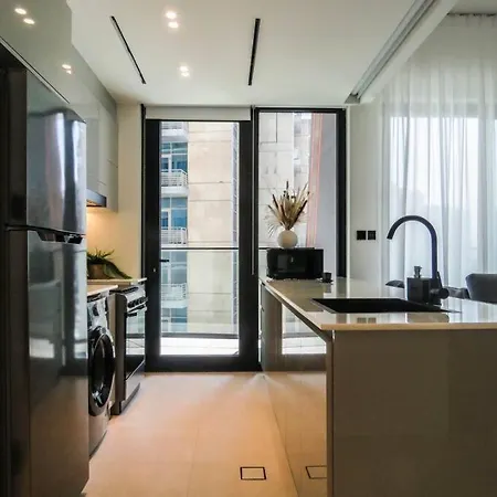 Stylish 2Br In Binghatti Canal, Business Bay-3