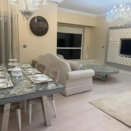 Royal Beach Residences 2-2