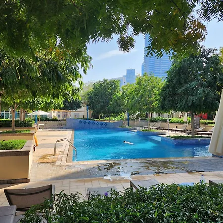 Downtown Oasis, Burj Khalifa Views, Luxury Amenities-2