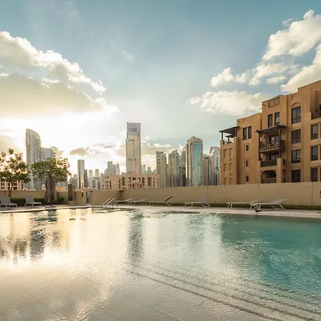 Prime Retreats @ Burj Royale By Emaar-2