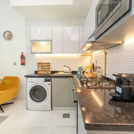 Fam Living - Bayz Tower By Danube - Business Bay-2