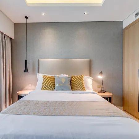 Globalstay Damac Towers By Paramount Business Bay Apartments-2