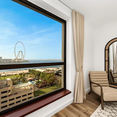 Elegant Dubai Eye Beach Retreat-2