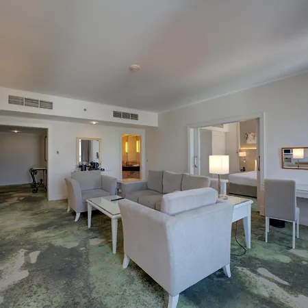 Millennium Lakeview Hotel-3