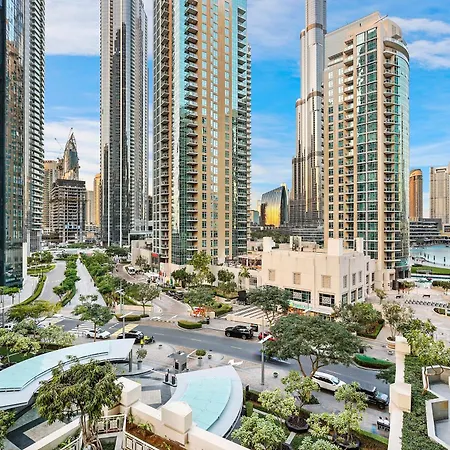 2Br Burj View With Balcony, Pool, Gym & Walk To Dubai Mall-2