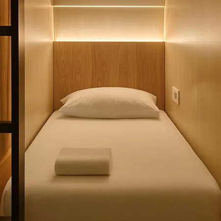 Westay Capsule Hostel-2