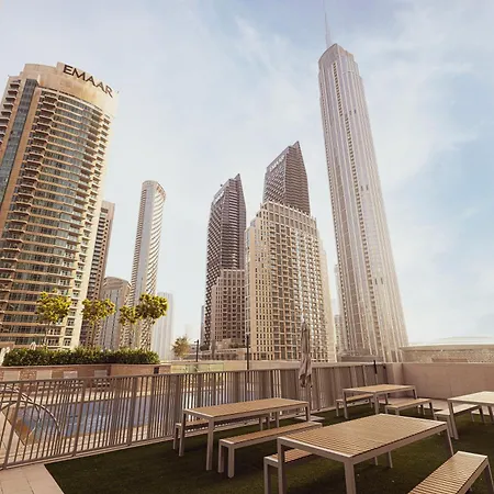 Luxury 4-Bed Escape In Downtown Dubai That Sleeps 9-2