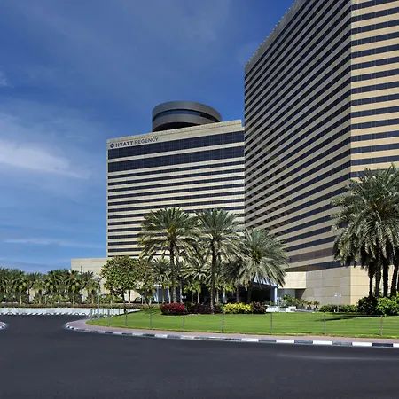 Hyatt Regency Dubai - Corniche-2