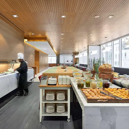 Hyatt Place Dubai Baniyas Square-3