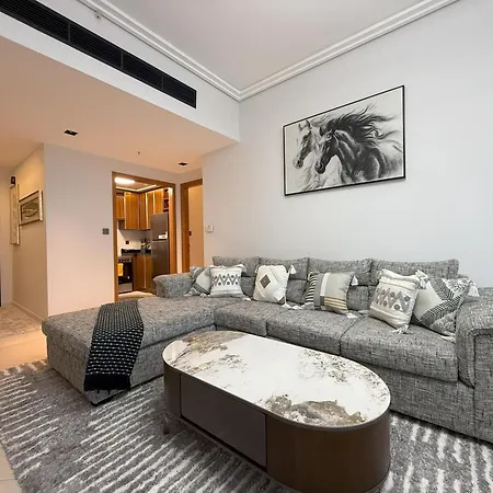 Trinity Holiday Homes - Sheikh Zayed Road Right Next To Financial Center Metro Station Exit 1-2