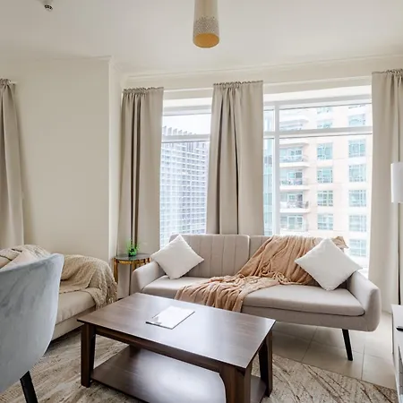 2Br Luxury Apartment In Downtown Opposite Mall And Fountain Entrance-2