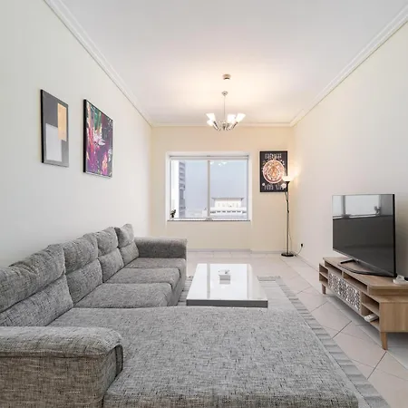Trinity Holiday Homes - Sheikh Zayed Road Right Next To Financial Center Metro Station Exit 1-3