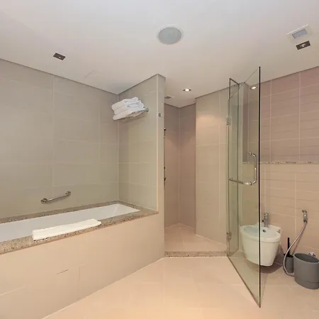 Luxe Getaways Royal Amwaj Palm Jumeirah Resort Apartment Holiday Home-2