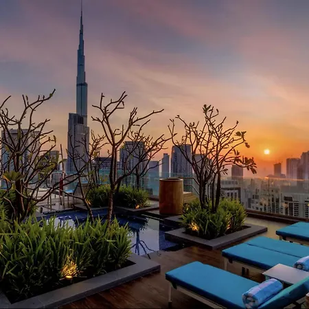 Apartment On High Floor With Burj Khalifa View And Infinity Pool-3