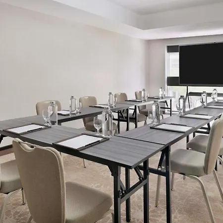 Moevenpick Hotel Apartments Downtown Dubai-3