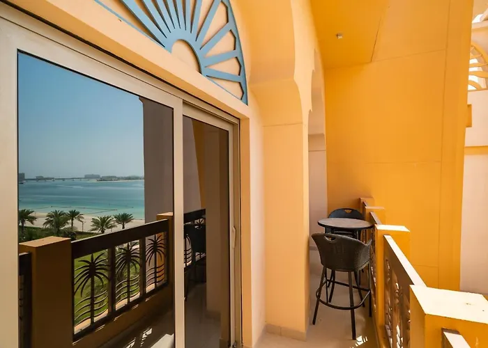 Globalstay At Palm Jumeirah Beachfront Paradise With Pool And Gym Dubaj, Zjednoczone Emiraty Arabskie