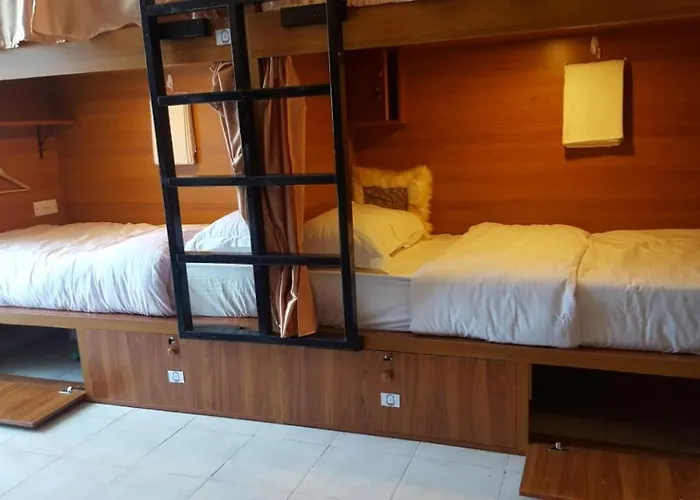 Elegance Hostel