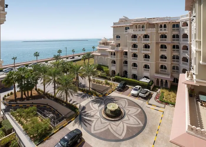 Royal Club By Rvhr, Grandeur Residence Crescent Palm Jumeirah