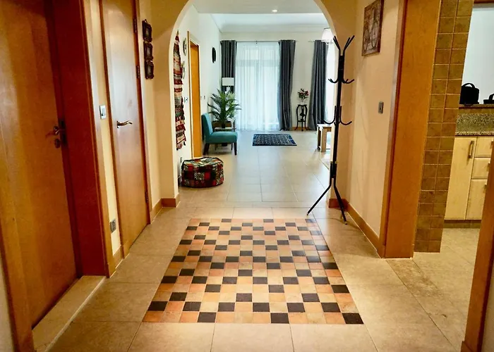 Luxury Apartment Palm Jumeirah Dubai, United Arab Emirates