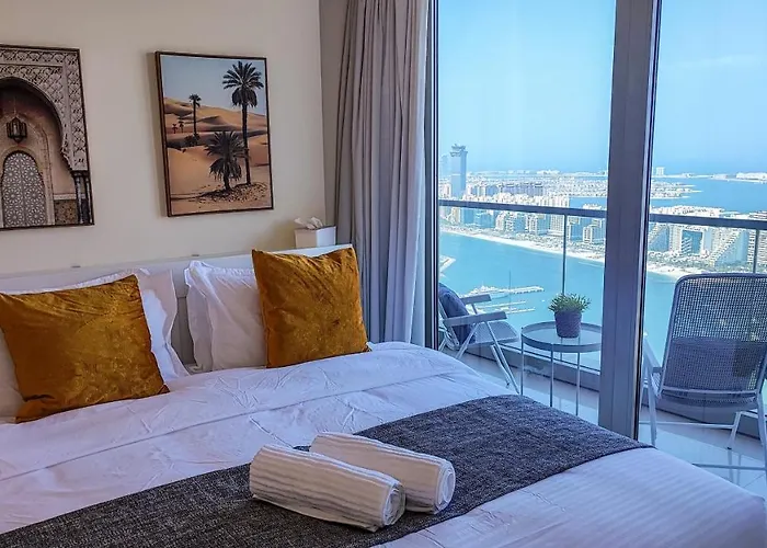 Exquisite, Luxe 1Bd Apartment, Unparalleled Sea Views, Prime Dubai Marina Location & Full Kitchen By "La Buena Vida Holiday Homes, Vereinigte Arabische Emirate