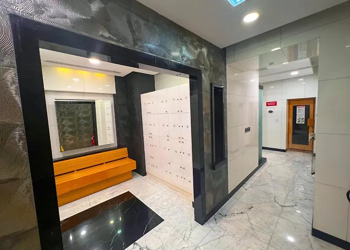 Exquisite, Luxe 1Bd Apartment, Unparalleled Sea Views, Prime Dubai Marina Location & Full Kitchen By "La Buena Vida Holiday Homes