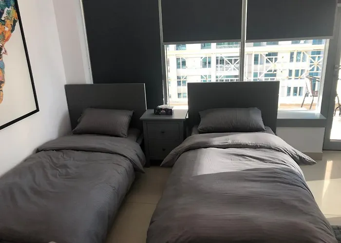 Boutique Downtown Boulevard One Bedroom Apt In 29 Blvd غرفة وصالة Burj & Fountain View Master Bedroom Plus 2 Single Beds In Living Room Dubaï